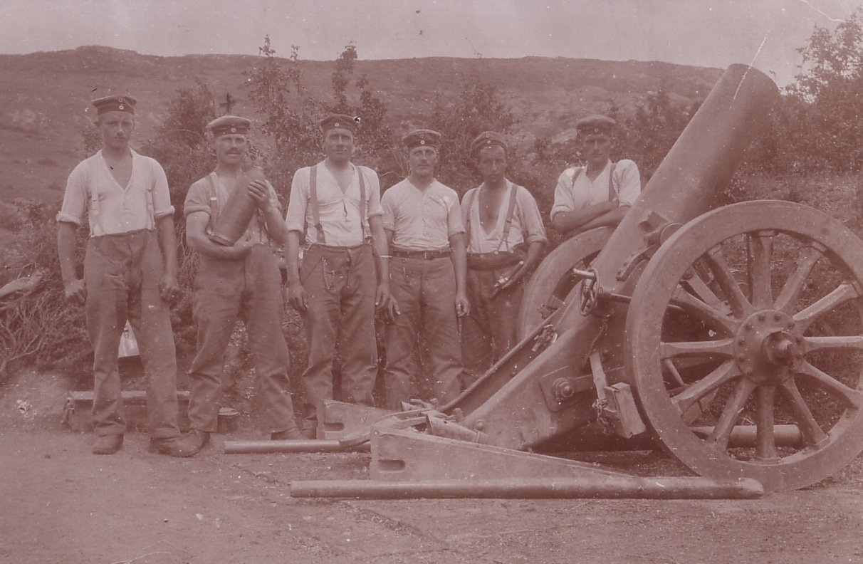 15cm. s.F.H. 1893 with crew